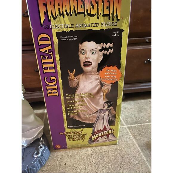 Universal Studios Monsters Bride of Frankenstein Vintage Animated Gemmy Big Head - Picture 4 of 16